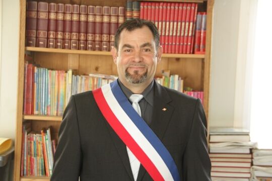 Pascal Mompach, maire de Doignies